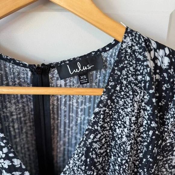 Lulus Love Me Right Black Floral Print Long Sleeve Tiered Mini Dress Size XS - Picture 5 of 9